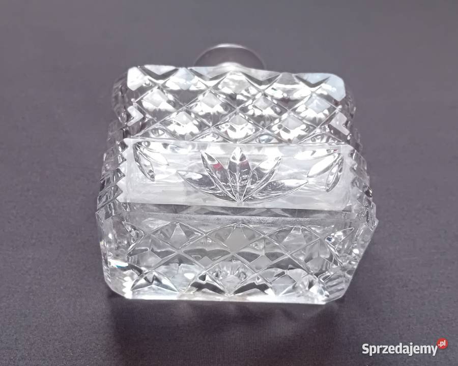 Kryształowy flakon do perfum Około połowy XX w