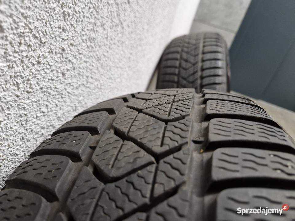 opony zimowe 20560 R17 2 Pirelli SottoZero3 205 Samochodowe Lublin sprzedam
