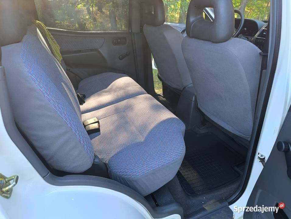 Nissan terrano ii 24 benzyna 4x4 83 bezwypadkowy świętokrzyskie Chmielnik