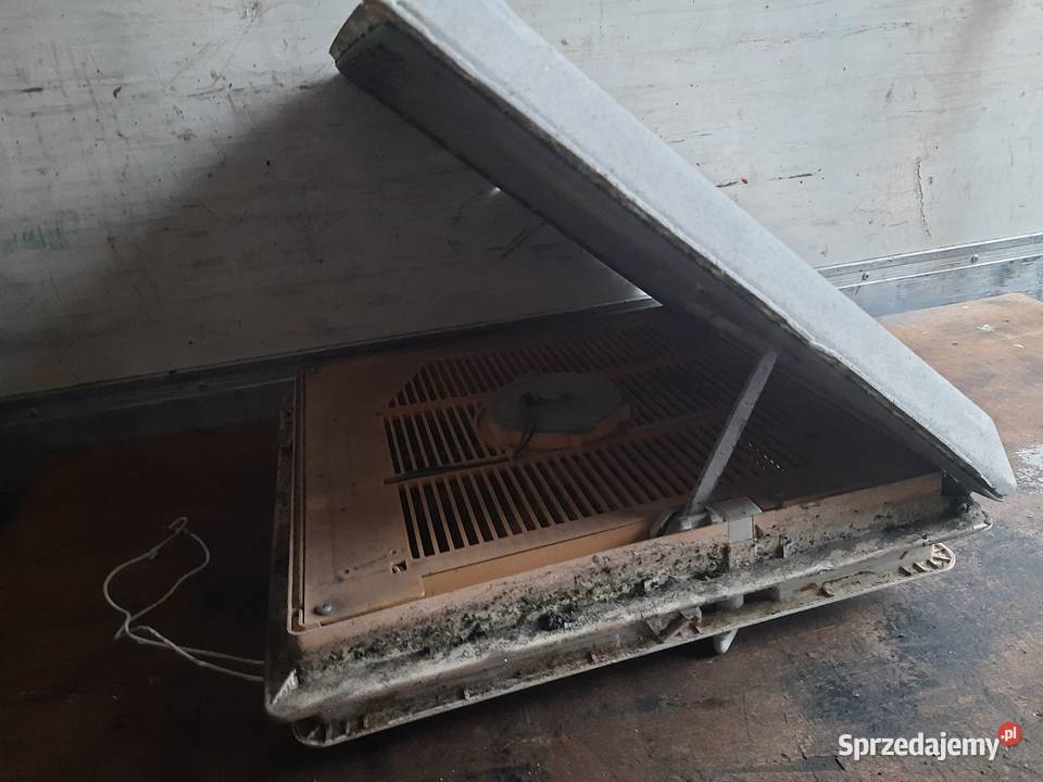 Szyberdach z wiatrakiem 12V do przyczepy Skokowa