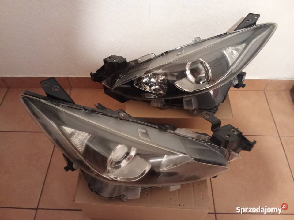 Mazda 3BM20132017r reflektory przednie lewy i
