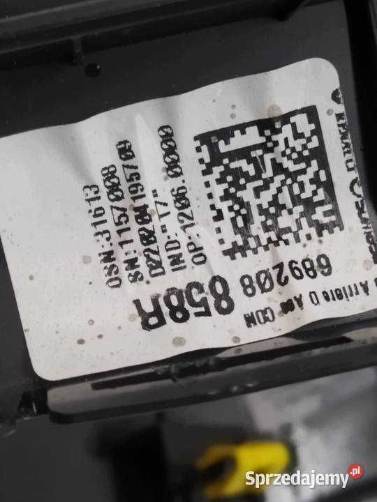 OSŁONA DESKI KONSOLI KPL 689208858R 689210389R Wyposażenie wnętrza