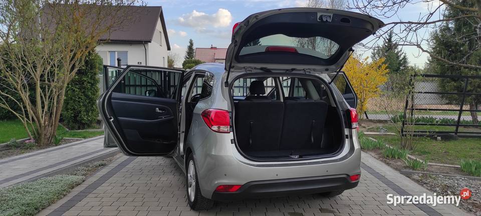 Śliczna 7 osób Pełny serwis Nowy rozrząd Van / Minibus Samochody osobowe sprzedam