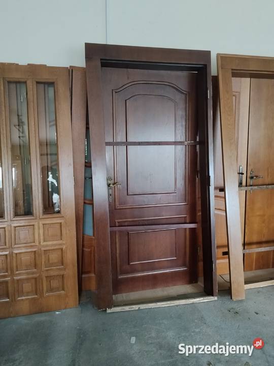 Sprzedam drzwi wewnętrzne 90 z futryna Uniejów