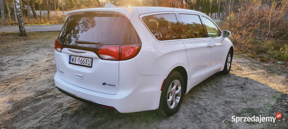 Chrysler Pacyfica 2018 Hybrid 142000 3605cm3 Warszawa