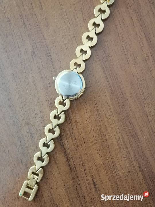 Piękny damski zegarek z bransoletką Anne Klein na rękę