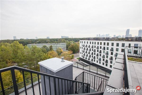 Bezpośrednio z dwupoziomowym tarasem na dachu taras Warszawa