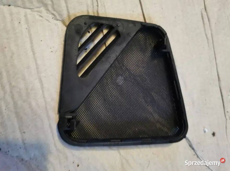 Maskownica głośnika kokpitu prawa BMW e34 śląskie Żory