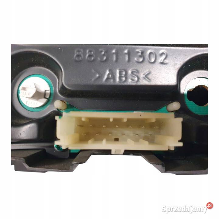 LICZNIK ZEGARY 13173382 XU Opel Meriva A 14 16 Motoryzacja