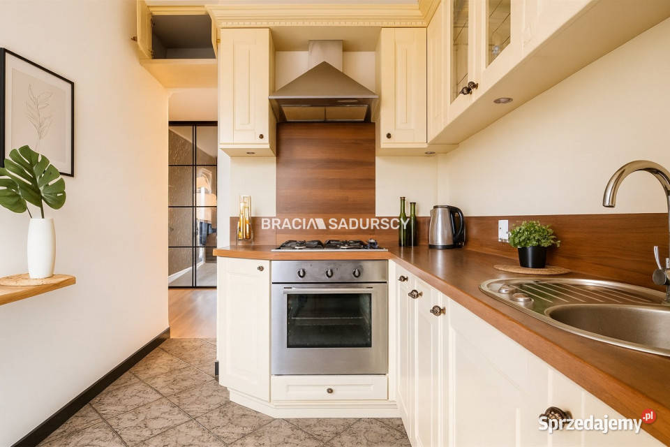 Sprzedaż mieszkania Kraków Kobierzyńska 527m2 3 Rok budowy 1986 małopolskie