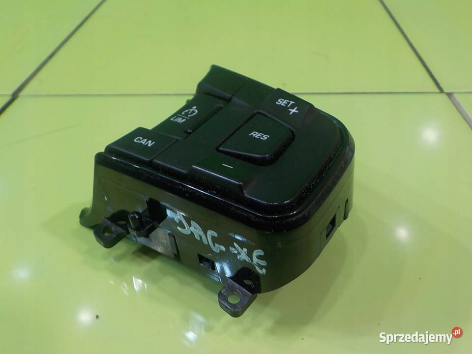 JAGUAR XE 20 D 16r SEDAN 4D przelaczniki