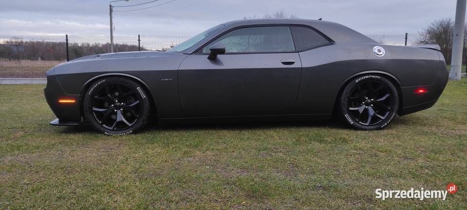 Dodge Challenger SXT PLUS 57 HEMI Rok produkcji 2015 Szydłowiec