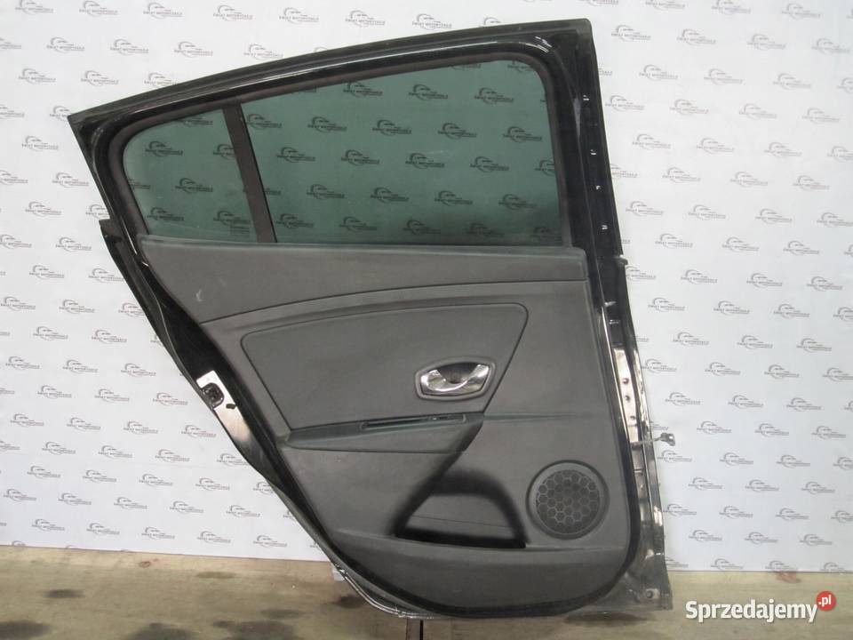 RENAULT MEGANE III drzwi lewe tył osobowe