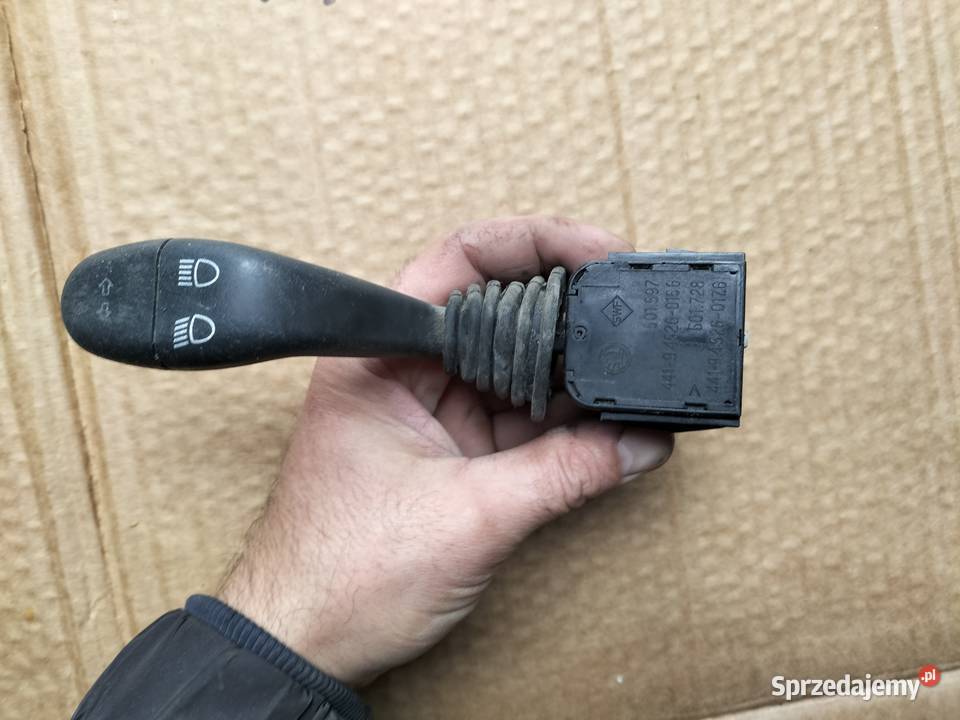 PRZEŁĄCZNIK WYCIERACZEK ŚWIATEŁ FELICIA 1 Kamień-Kolonia