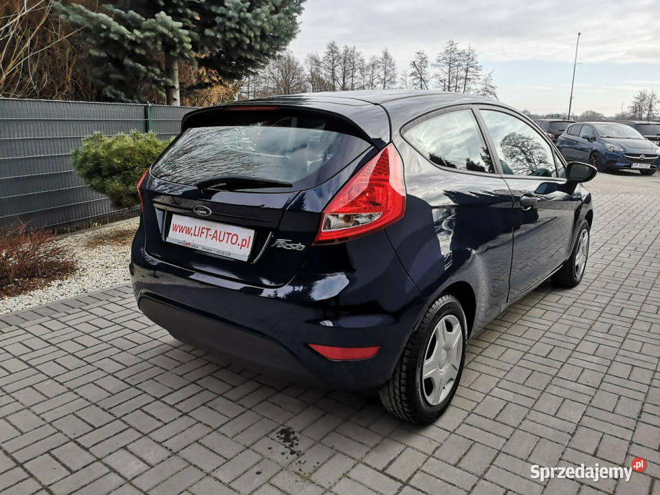 Ford Fiesta 125 Benzyna 60 El Lusterka Isofix granatowy Strzegom
