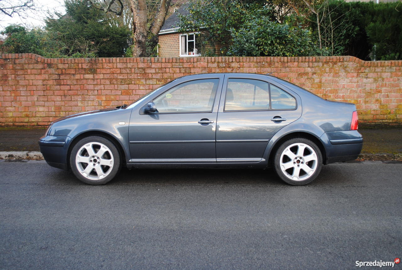 VW BORA 23 V5 4/5 Poniatowa sprzedam