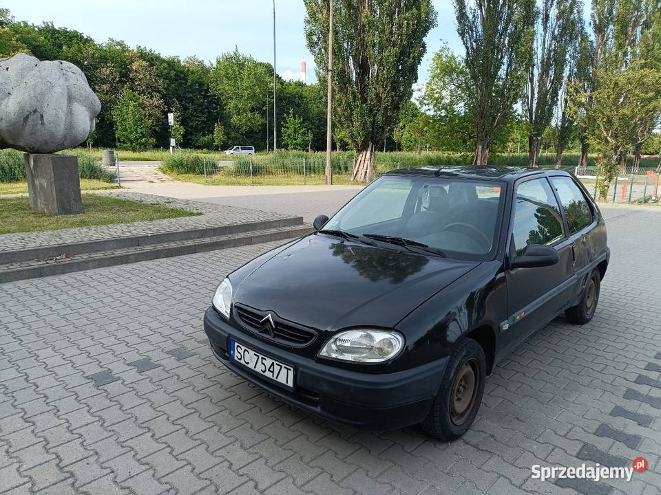 Citroen Saxo 11 benzyna wersja Bic czarnyNa Łódź