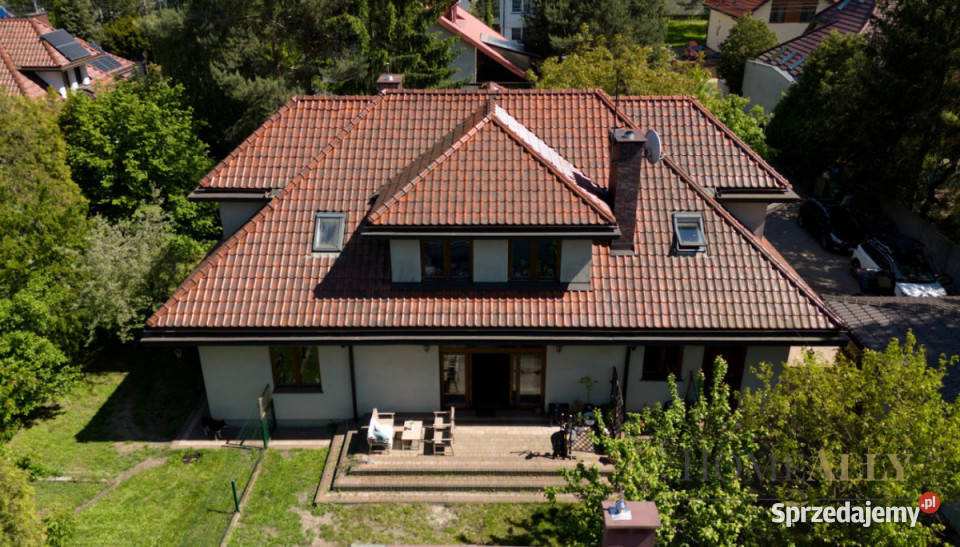 sprzedaży domu wolnostojącego 230m2 Łomianki