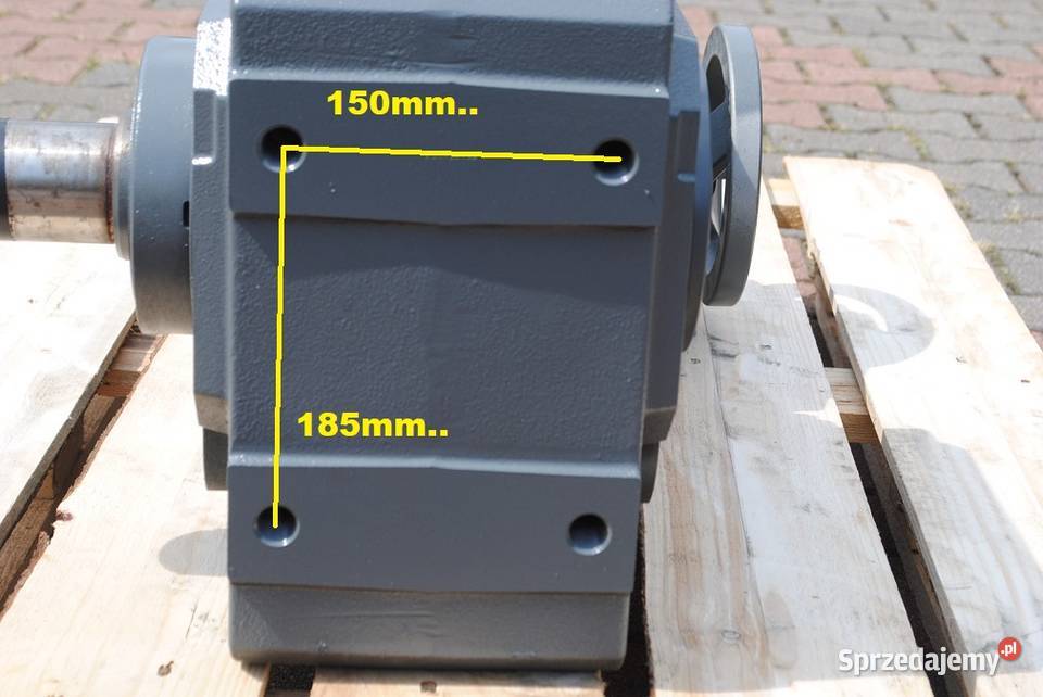 Motoreduktor kątowy 4kw z regulacją 8140obr z
