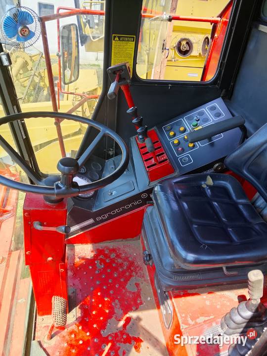Kombajn INTERNATIONAL CF30