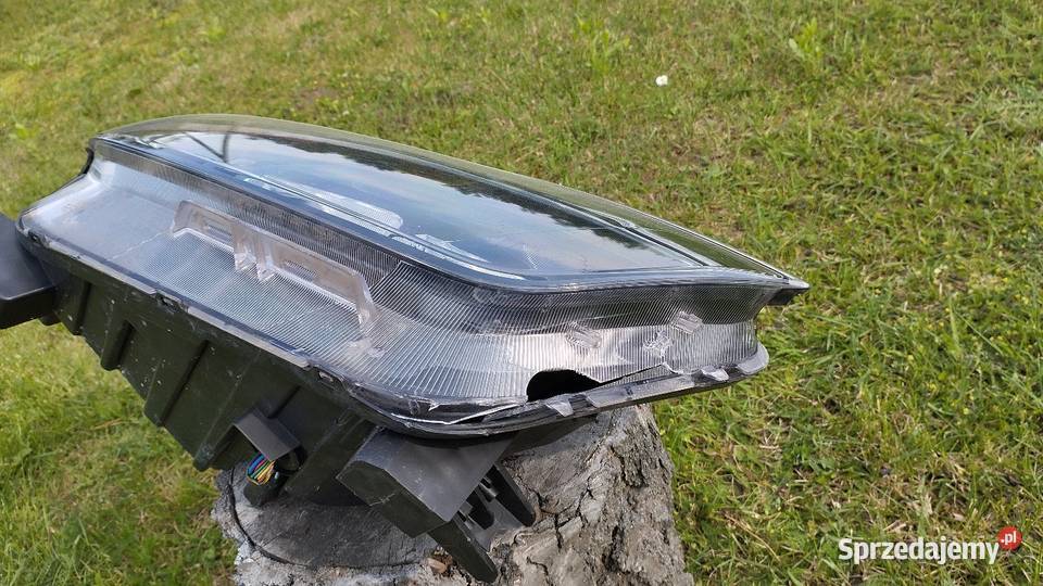 Lampa prawy przód Opel Mokka X uszkodzona sprzedam