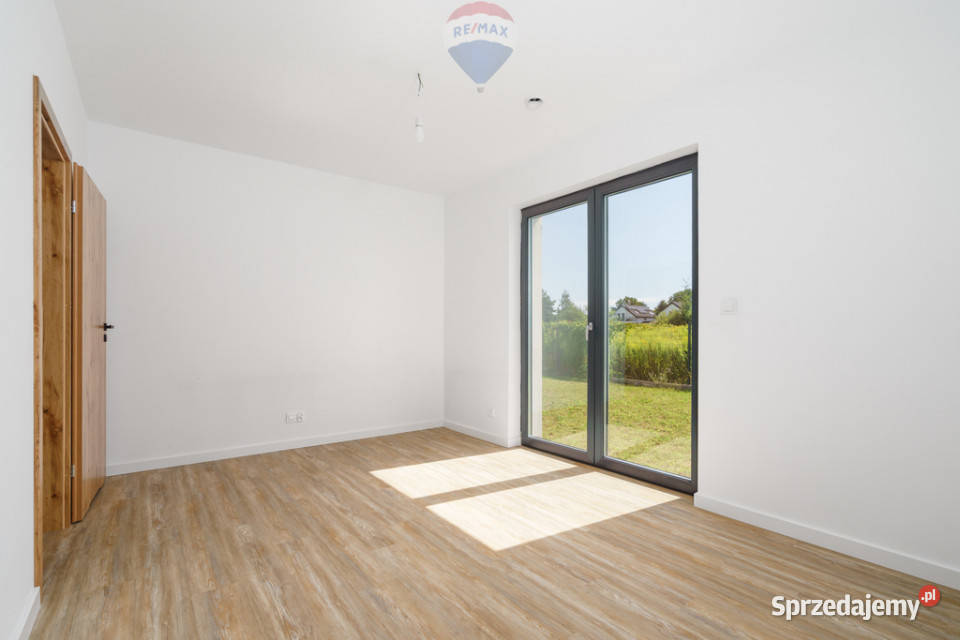 Nowoczesny energooszczędny piękna duża działka siatka Żółwin