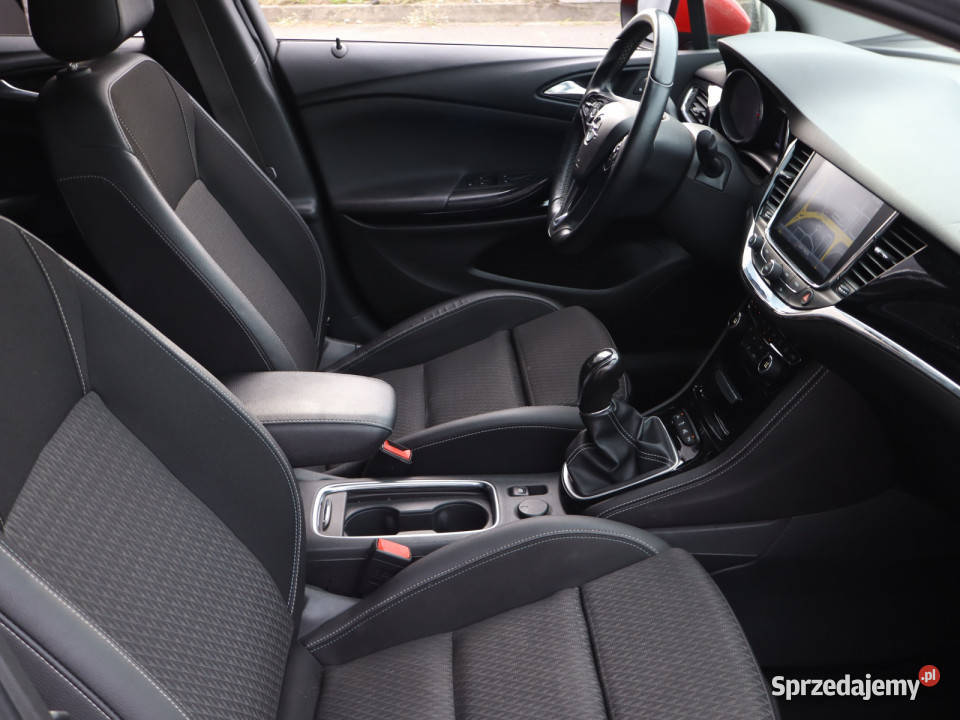 Opel Astra 14 T bluetooth