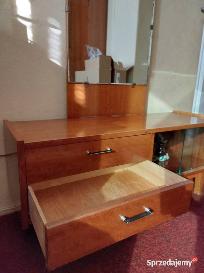 Toaletka z lustrem z PRL Toaletki zachodniopomorskie Goleniów sprzedam