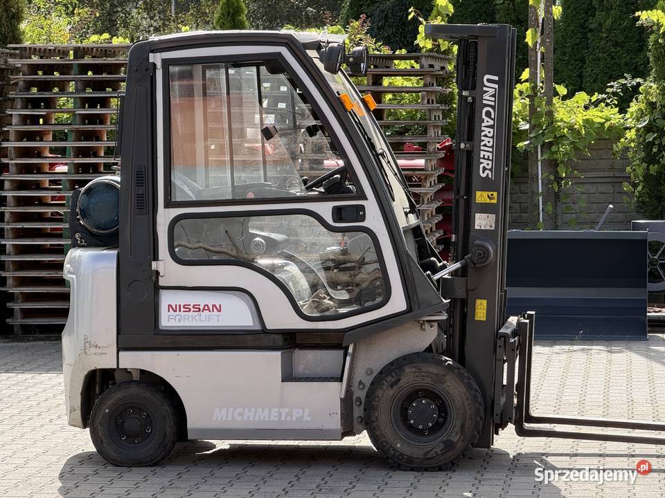 Wózek widłowy Nissan 15 tony udźwig 1500 maszt gaz Kutno