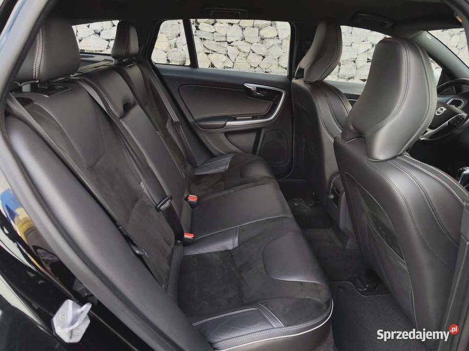 Volvo V60 20 Diesel RDesign Półskóra Navi w nieuszkodzony Lublin
