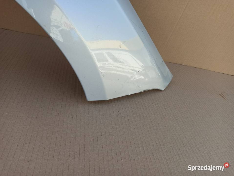 MERCEDES AKLASA W177 BŁOTNIK PRAWY PRZÓD Bieleń