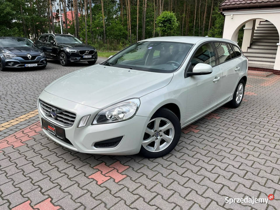 Volvo V60 T4 benzyna 180 Automat Podgrzewane tempomat V60 mazowieckie Lipówki