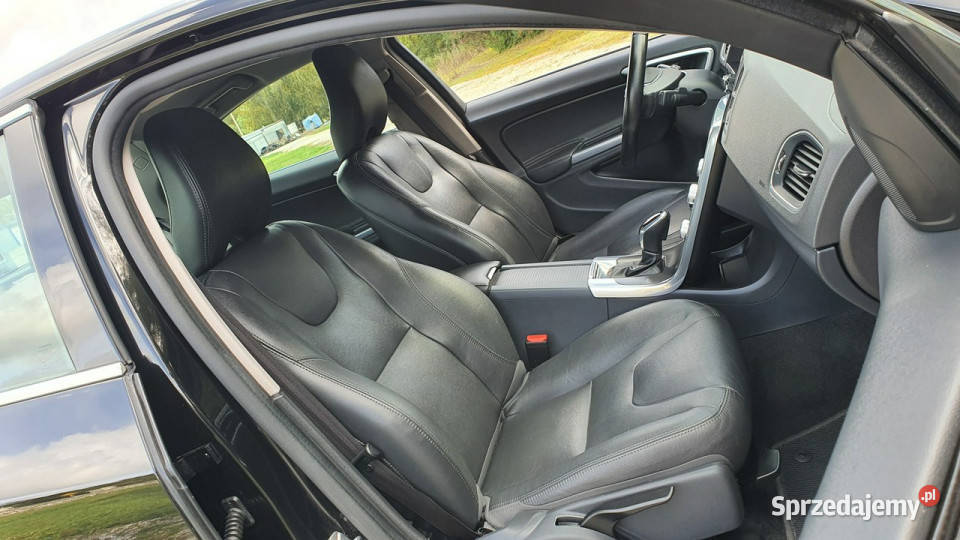 Volvo S60 20 D3 150 Momentum NAVI Automat Skóra nieuszkodzony