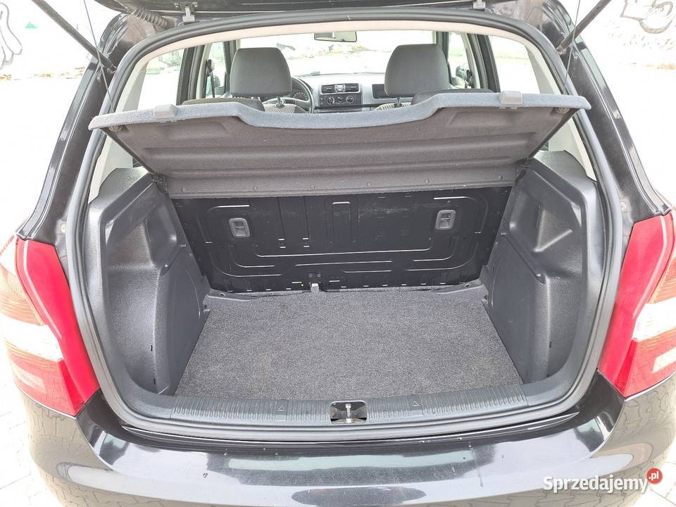 sprzedam skode fabia 2011r 12 benzyna elektryczne lusterka