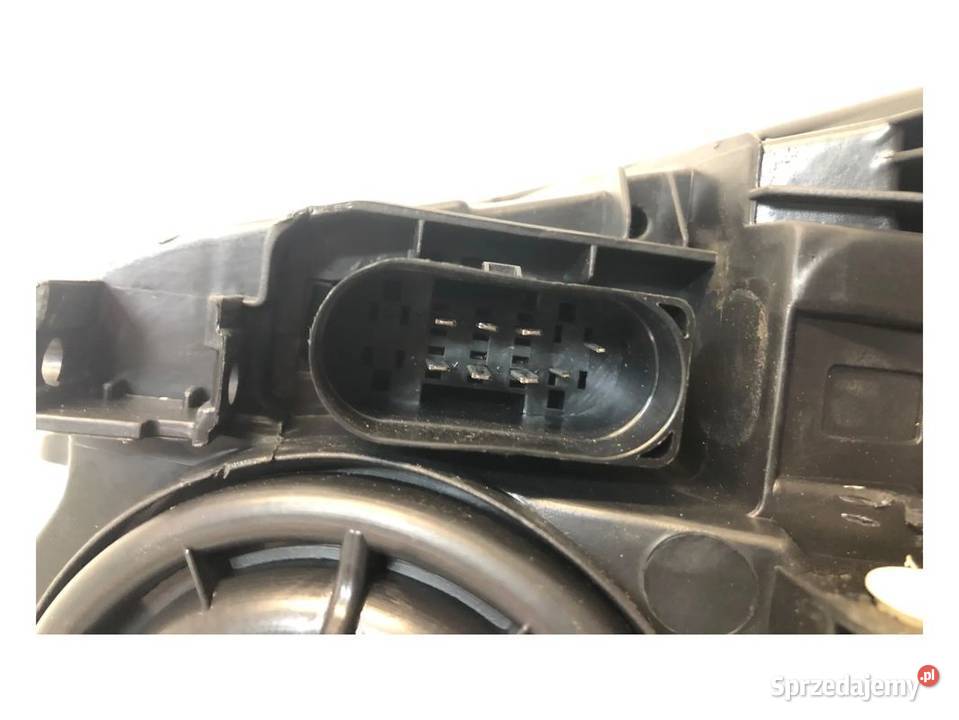 MERCEDES CKLASA W205 20142021 REFLEKTOR H7H7LED Skarżysko-Kamienna