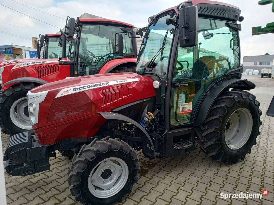 Ciągnik McCormick x4090N SADOWNIK