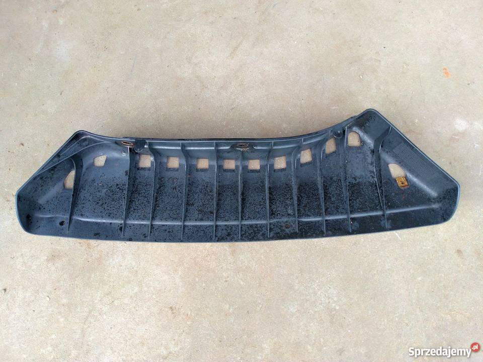 BMW E60 ślizg zderzaka tył środkowy Motoryzacja Osłonki