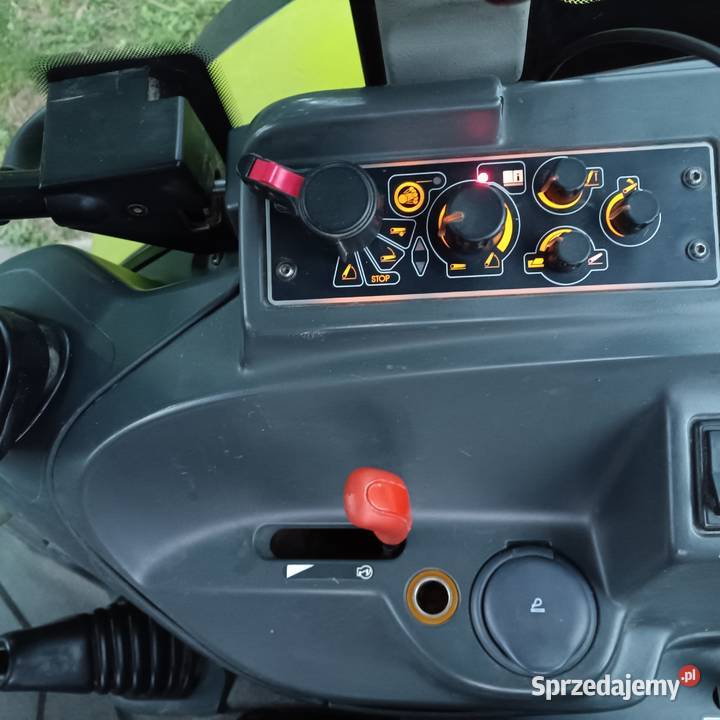 Ciągnik Class Axos 310 C X moc 75 Wadowice sprzedam
