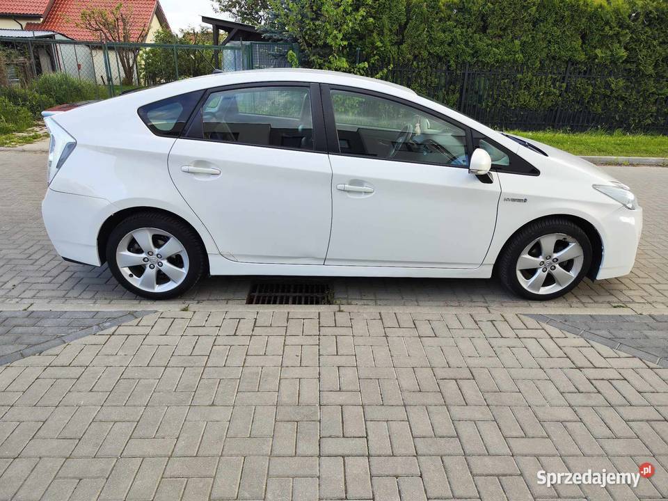 Toyota Prius 18 benzyna Hybryda Serwisowany Lublin