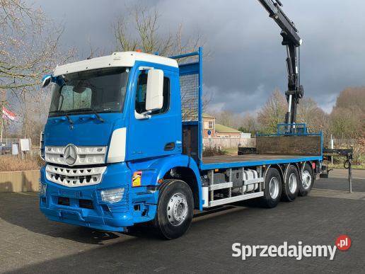 Budowlany 8x4 platforma z dzwigiem Mercedes Dźwigi samochodowe Warszawa