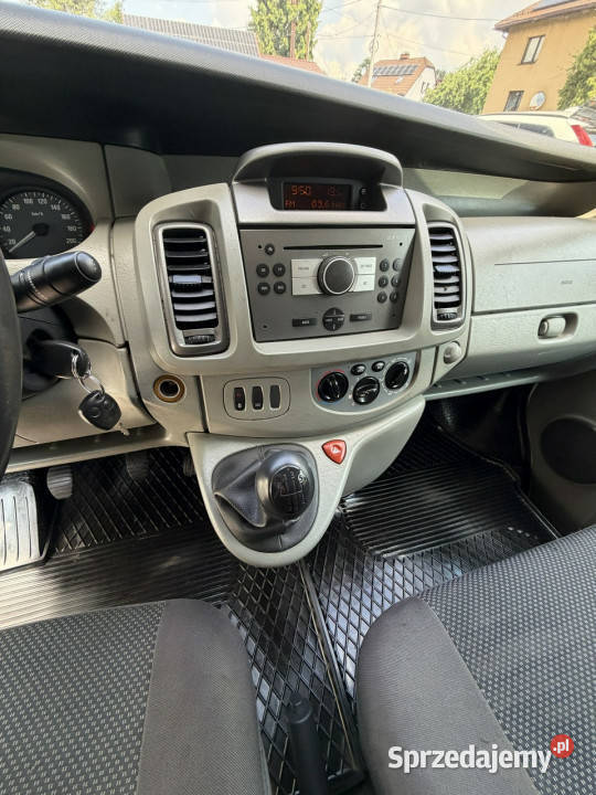 Opel Vivaro 20 benzyna 115 9 osobowy klima I kamera cofania śląskie Łodygowice