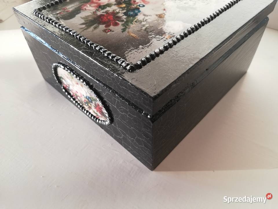 Szkatuka na biżuterięmotyw kwiatowy Kraków