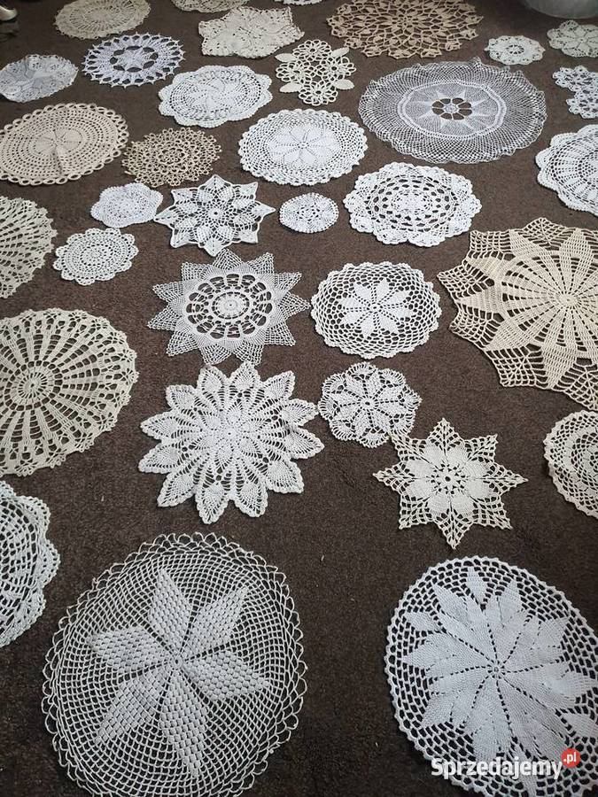 serwetki okrąłe szydelkowe rękodzieło