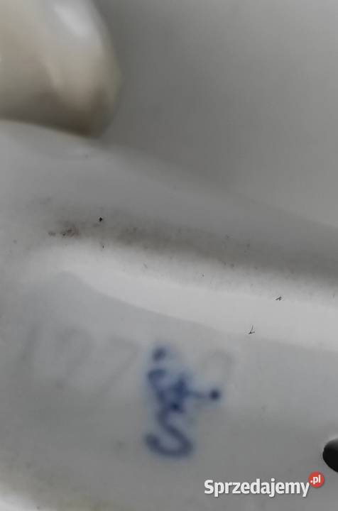 Foka Lipelsdorf Stara porcelanowa figurka Porcelana i szkło