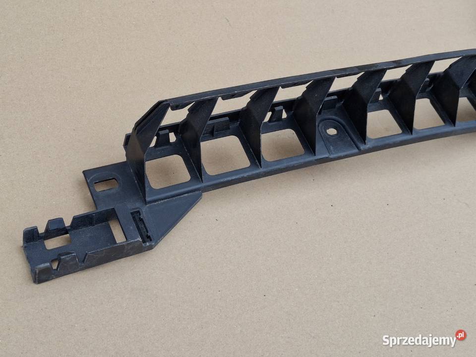 SKODA OCTAVIA III 3 KOMBI ŚLIZG ZDERZAKA PRAWY Bieleń