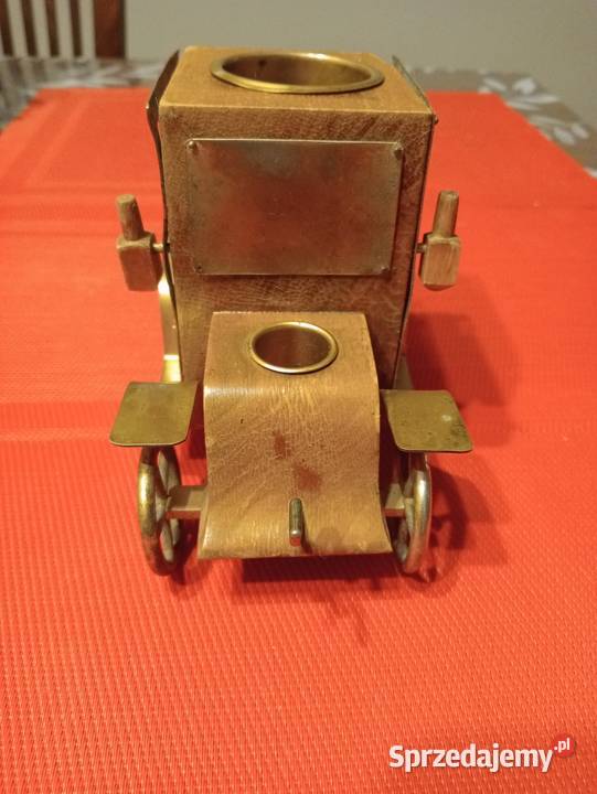 Stara zabawka samochodzik ozdoba Ogrodzieniec