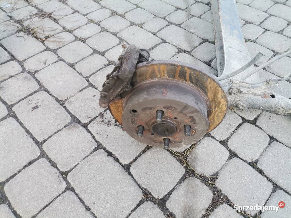 BELKA TYŁ TYLNA TOYOTA YARIS I HB