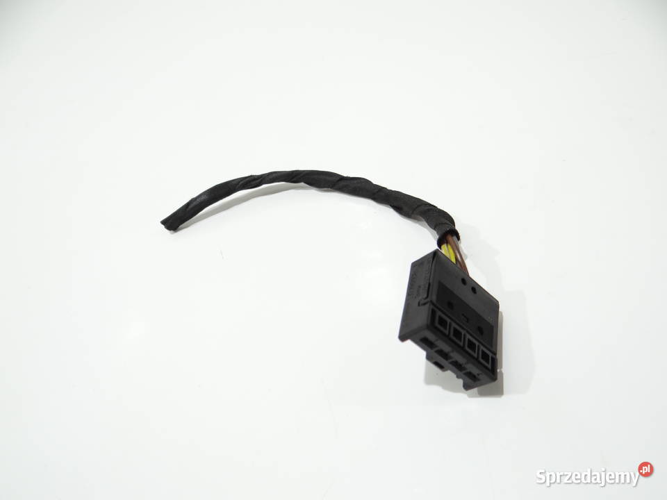 KOSTKA LAMPY W KLAPĘ BAGAŻNIKA BMW E61 LCI Motoryzacja Strzyżewice
