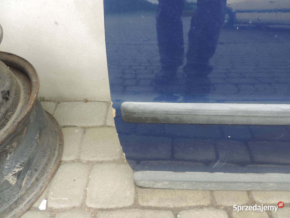 VW PASSAT B5 KOMBI DRZWI LEWY PRZÓD LA5E części blacharskie Nowy Sącz
