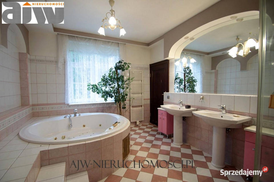 Dom wolnostojący 750m2 Izabelin C Liczba pokoi 8